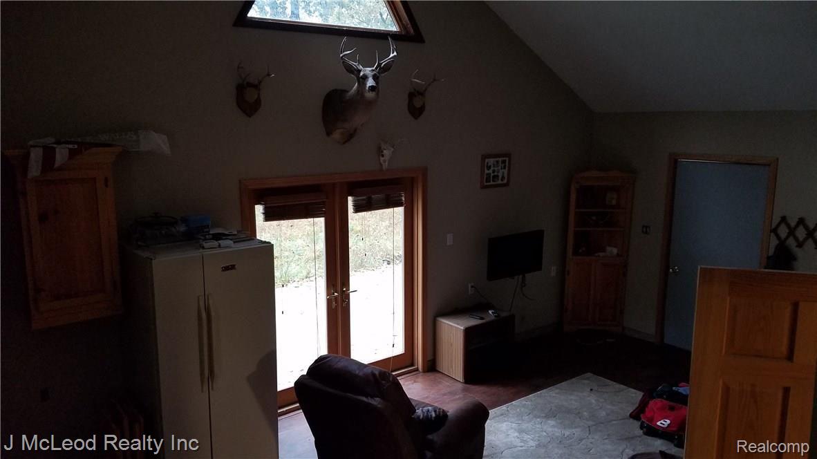 3757 Murphy Lake Road Millington, MI 48746 - Photo 14 of 16 2017-10-11 08.57