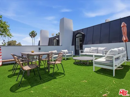 $14,995,000 | 9419 Sunset Boulevard, Beverly Hills, CA 90210