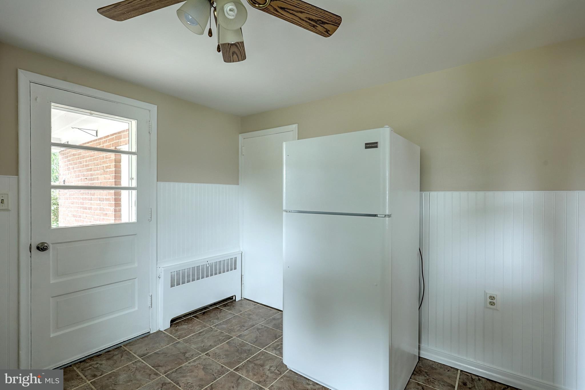 405 Edgehill Road York, PA 17403 - Photo 18 of 30 a bathroom with a shower