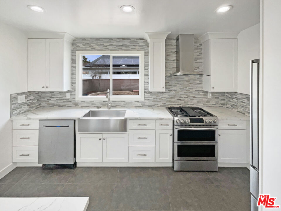7165 East Wardlow Road Long Beach, CA 90808 - Photo 14 of 26 Gallery Image 14