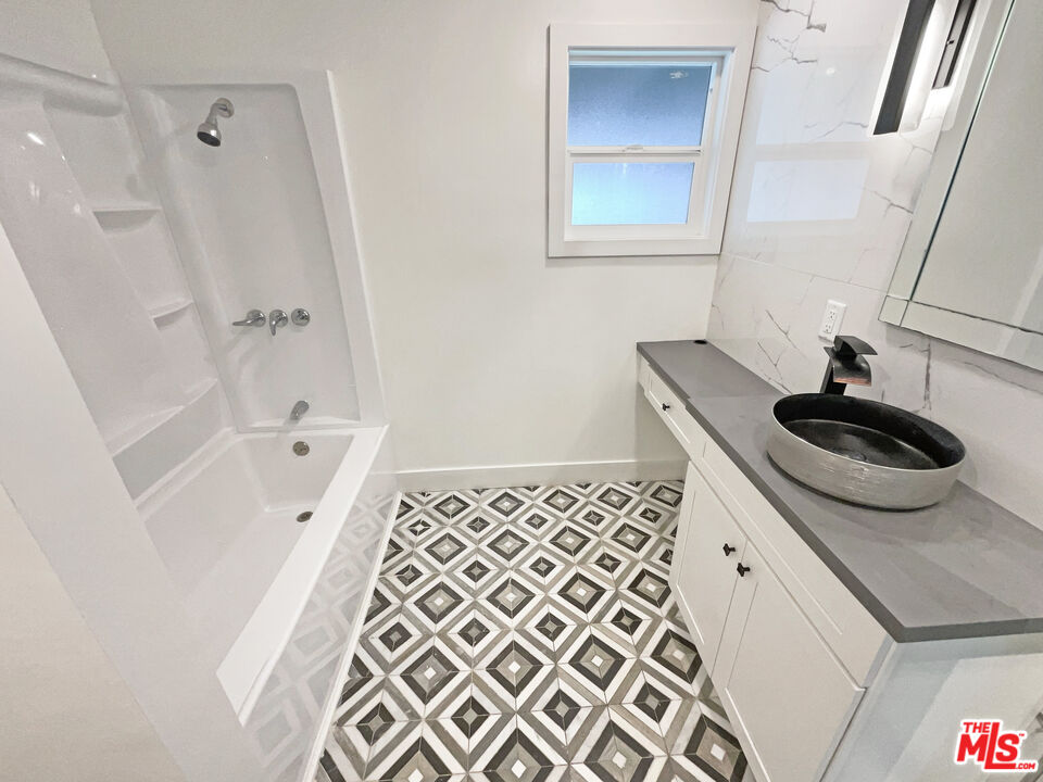 7165 East Wardlow Road Long Beach, CA 90808 - Photo 19 of 26 Gallery Image 19