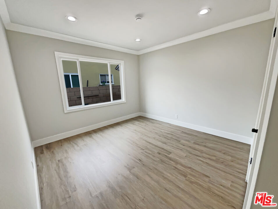 7165 East Wardlow Road Long Beach, CA 90808 - Photo 5 of 26 Gallery Image 5