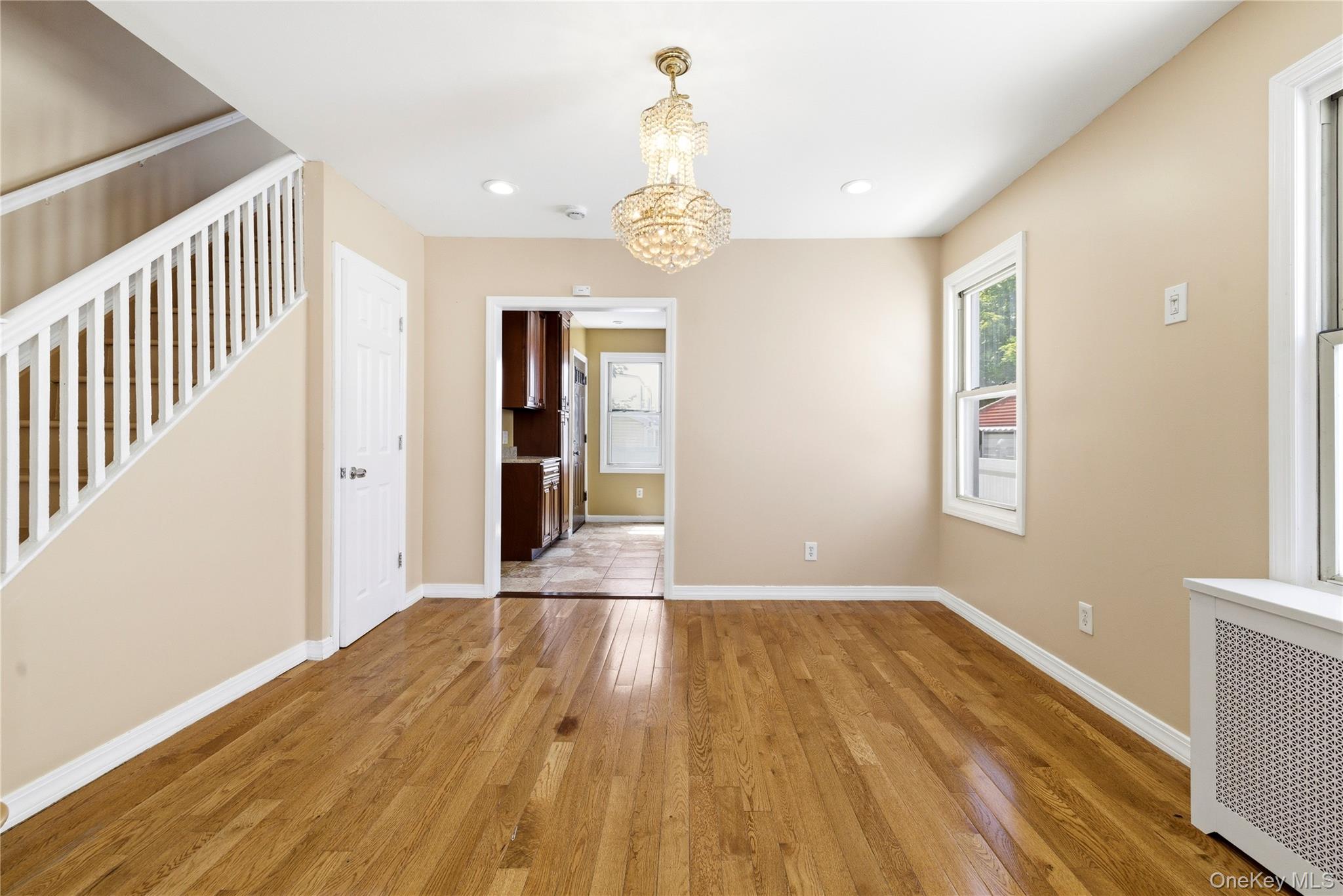 168-14 110th Road Queens, NY 11433 - Photo 5 of 18