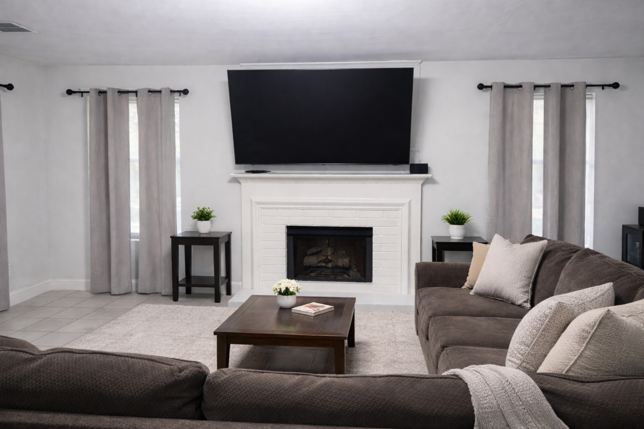 16910 Country Bridge Road Houston, TX 77095 - Photo 4 of 25 Cozy Family room with Fireplace