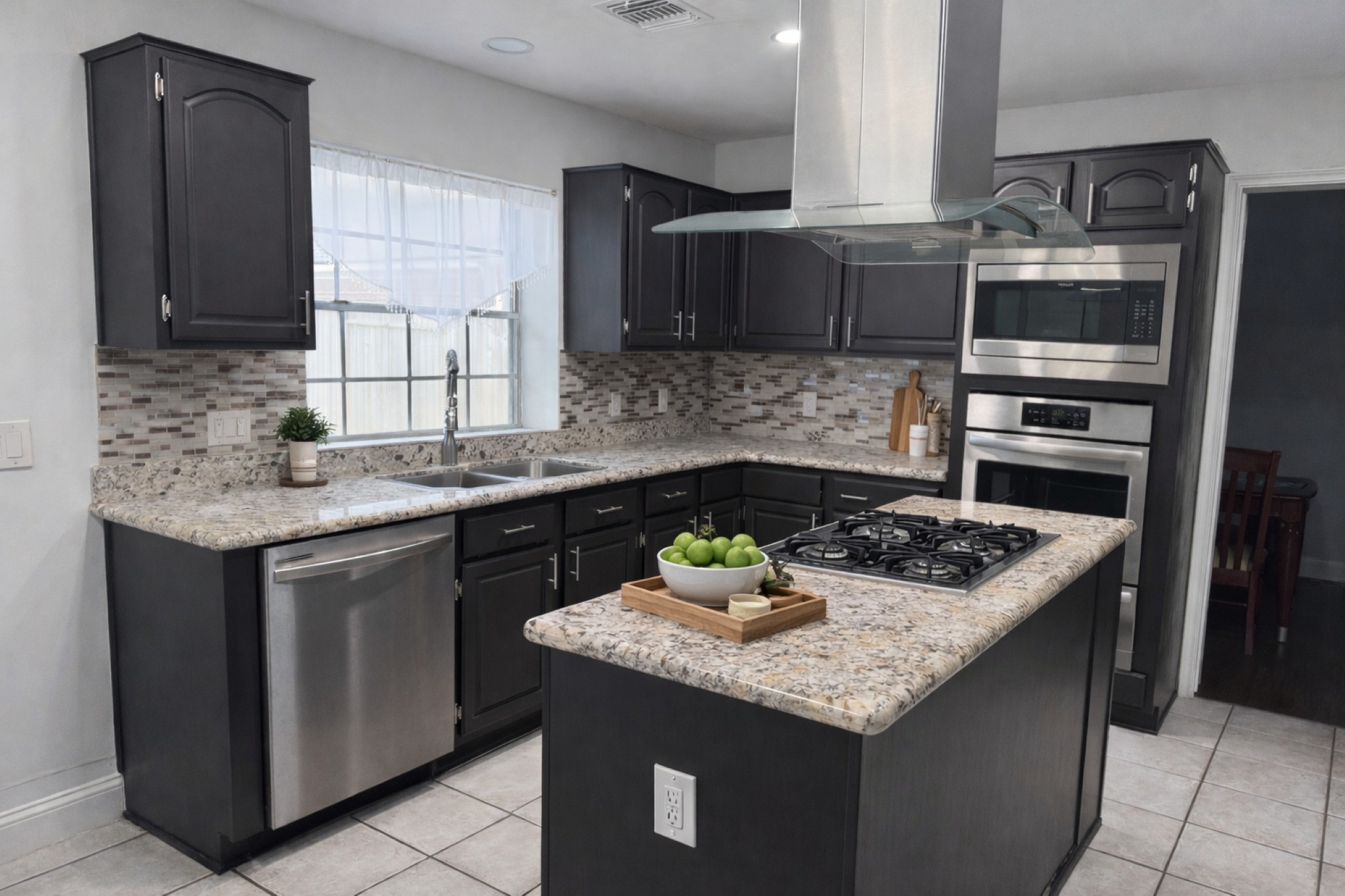 16910 Country Bridge Road Houston, TX 77095 - Photo 8 of 25 Kitchen