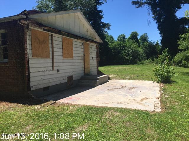 2102 Pony Farm Road Jacksonville, NC 28540 - Photo 23 of 23 RIGHT YARD