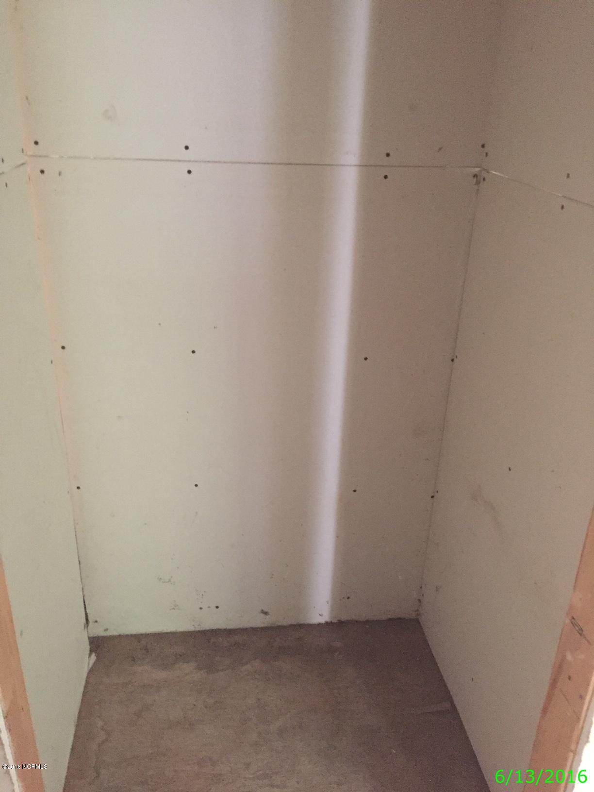 2102 Pony Farm Road Jacksonville, NC 28540 - Photo 9 of 23 CLOSET