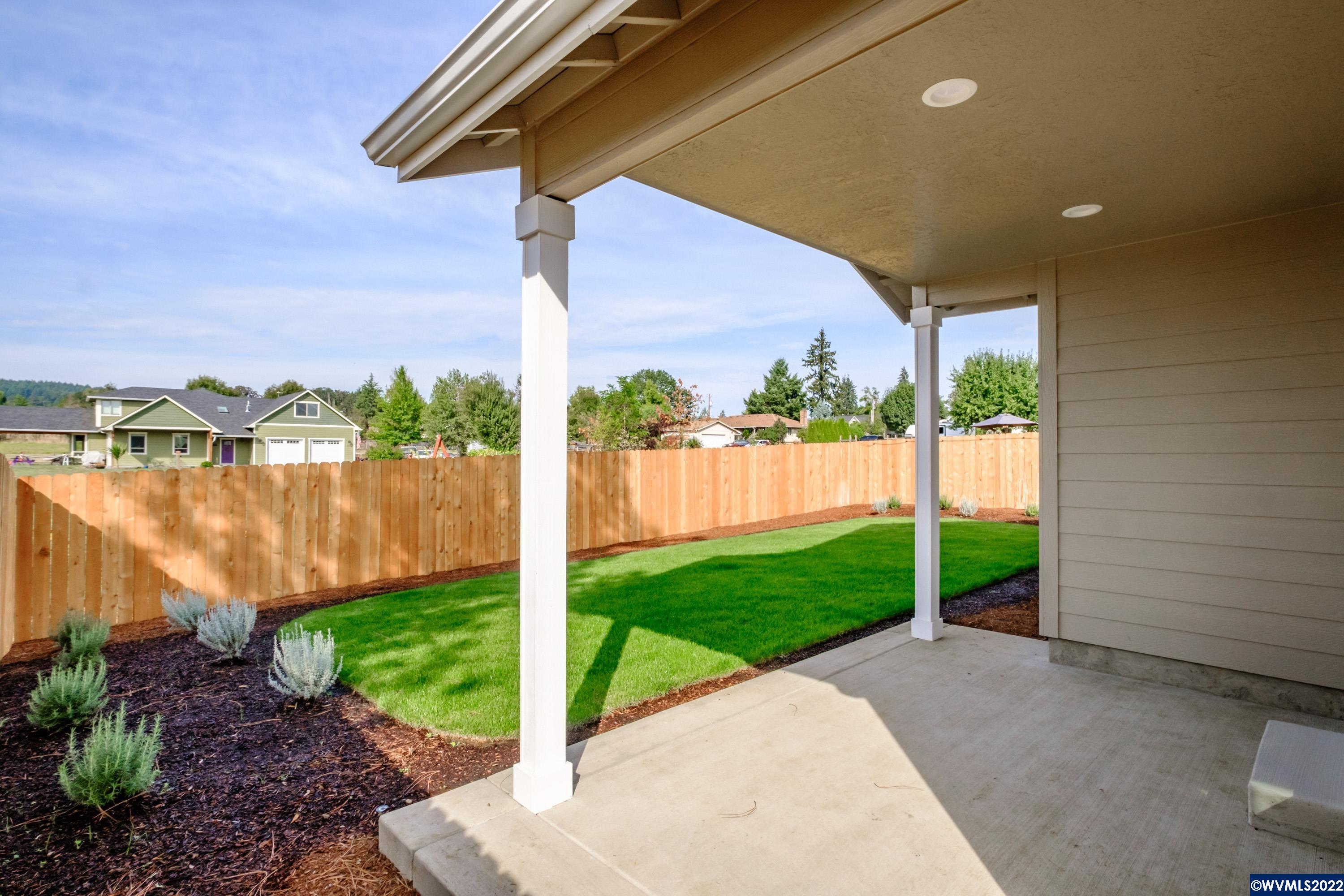 1655 Southwest Ellis Street Dallas, OR 97338 - Photo 27 of 42 Gallery Image 27