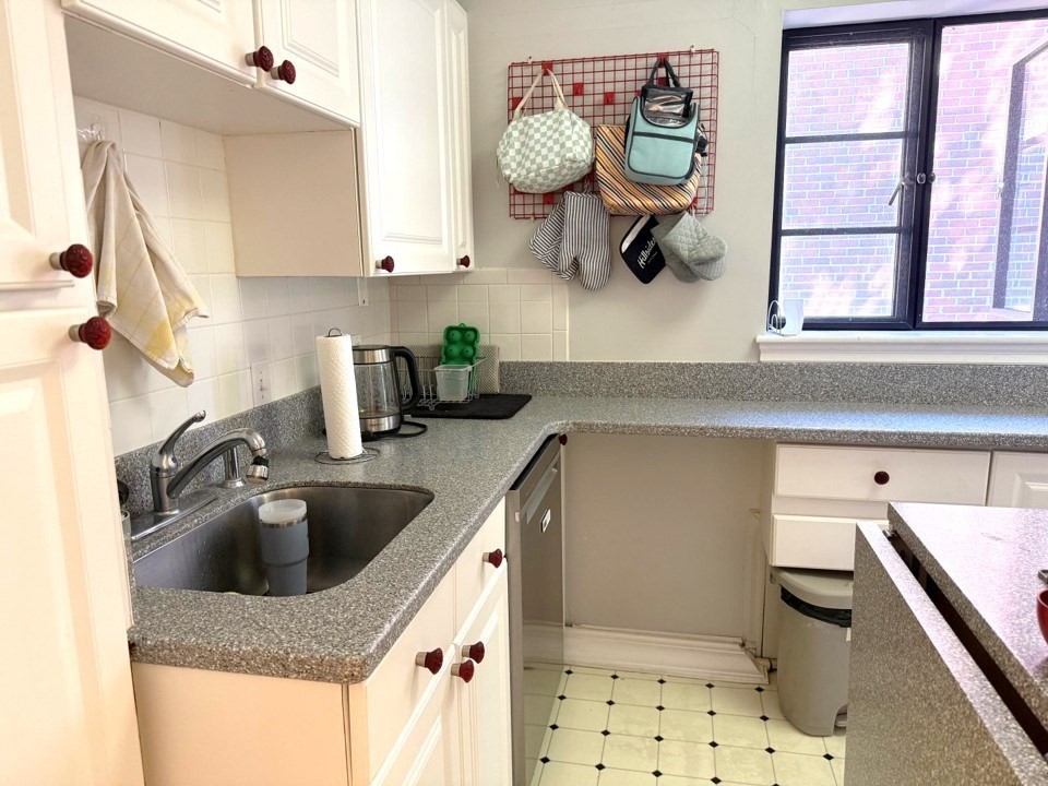 69 Strathmore Road, Unit 6 Boston, MA 02135 - Photo 4 of 12