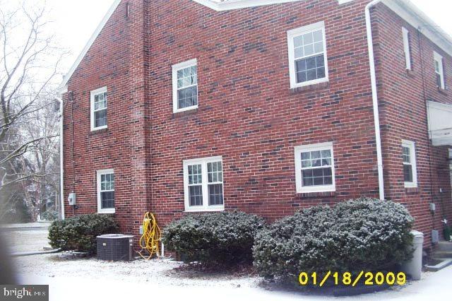 311 East 2nd Avenue Lititz, PA 17543 - Photo 4 of 19 Gallery Image 4
