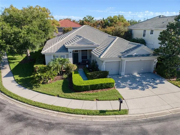 $850,000 | 2206 Highland Woods Drive, Dunedin, FL 34698