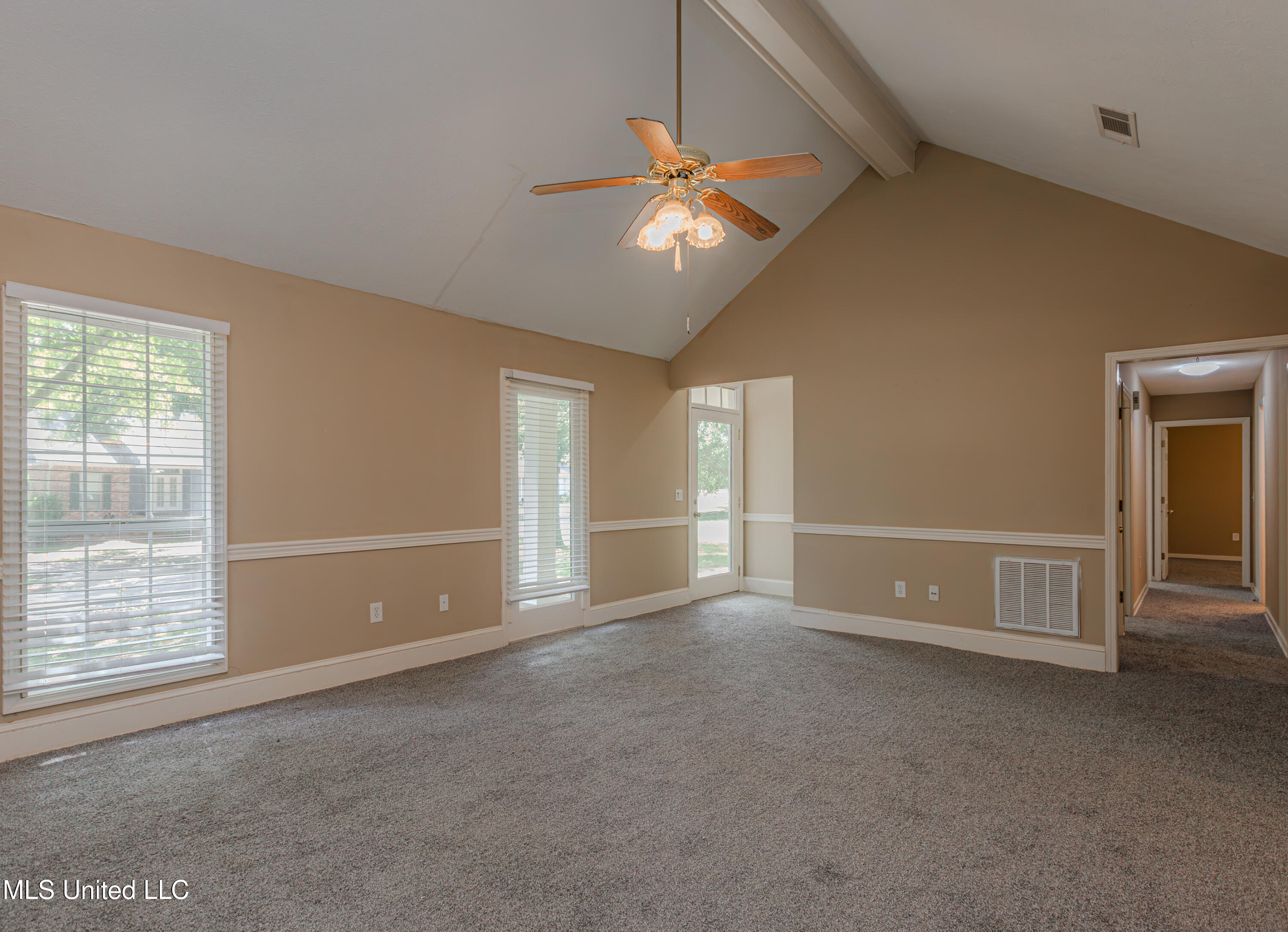 320 Sagewood Drive Ridgeland, MS 39157 - Photo 4 of 50 V63A3110