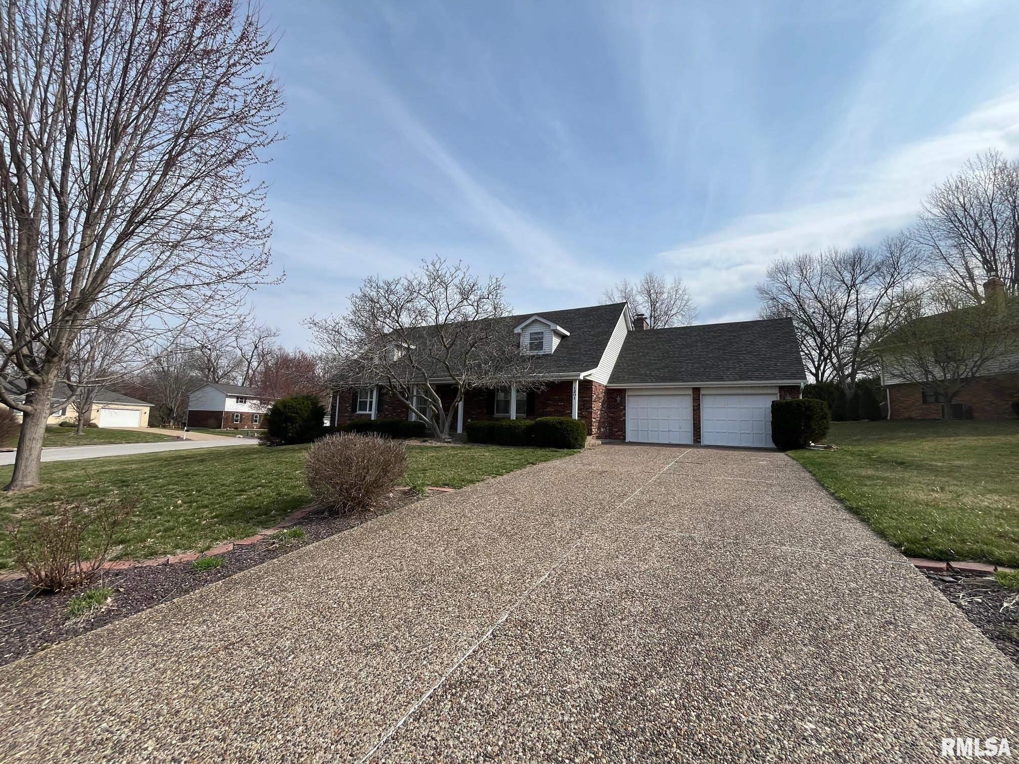1201 Fundy Road Quincy, IL 62301 - Photo 1 of 26 Gallery Image 1