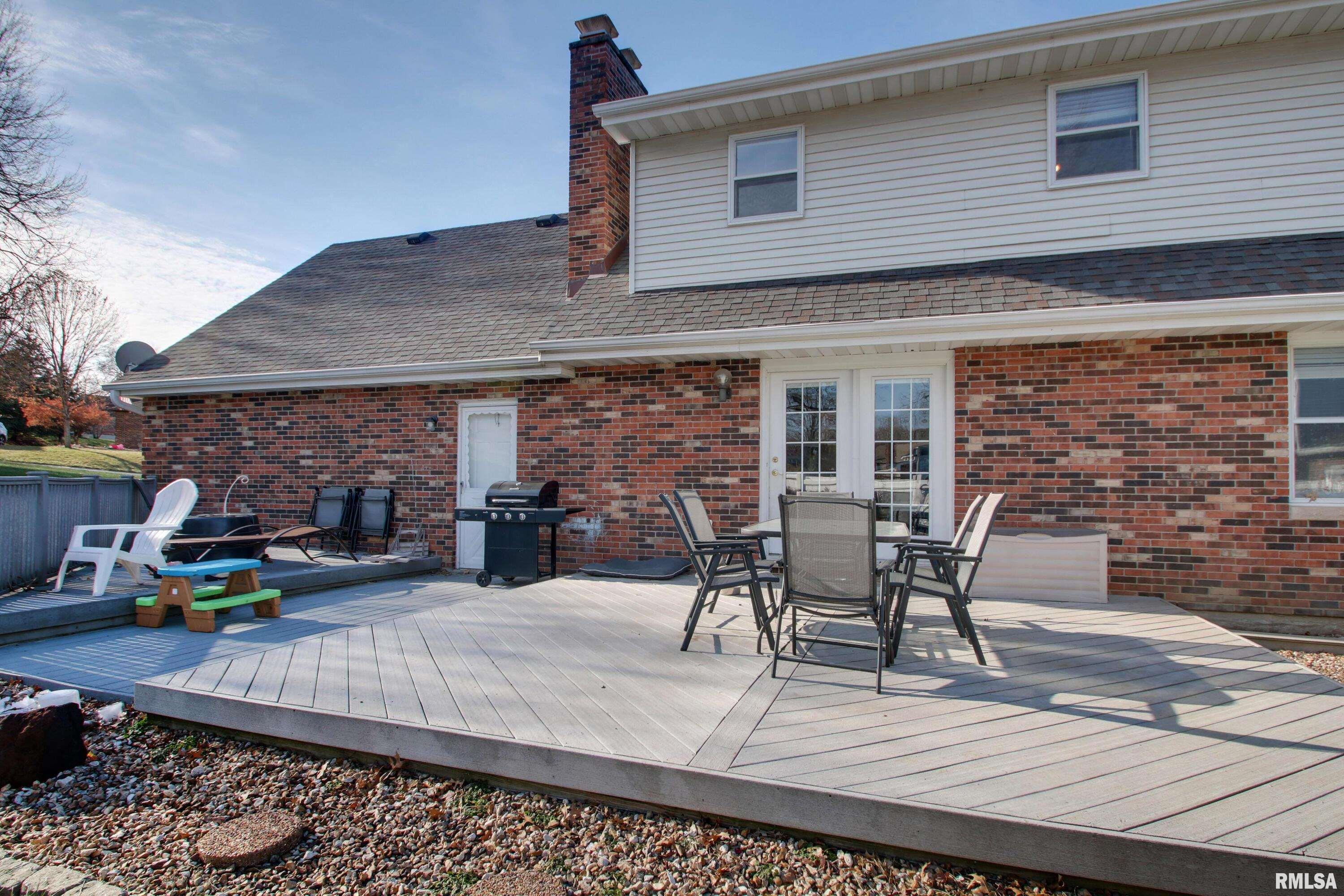 1201 Fundy Road Quincy, IL 62301 - Photo 3 of 26 Gallery Image 3