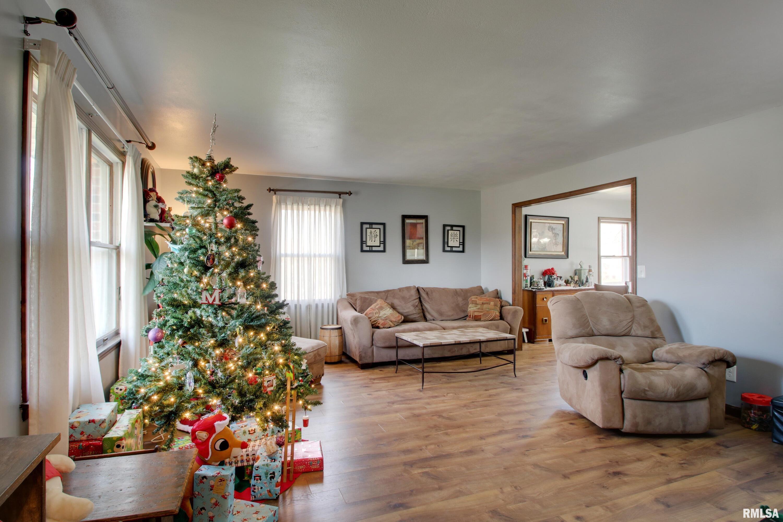 1201 Fundy Road Quincy, IL 62301 - Photo 5 of 26 Gallery Image 5
