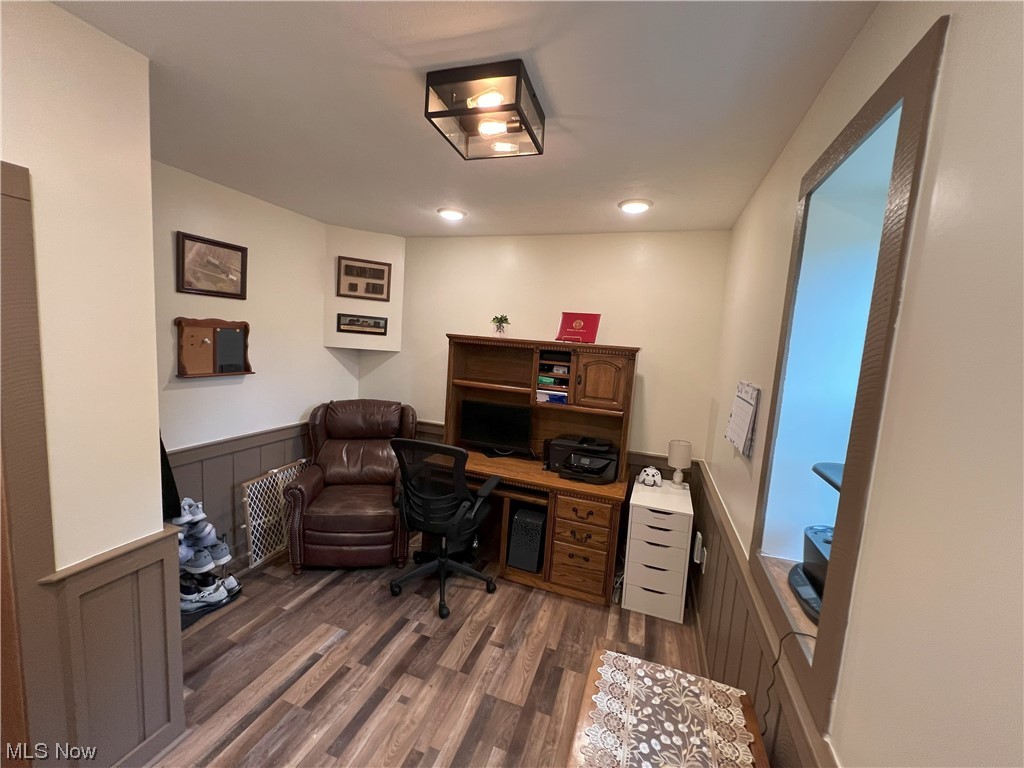 27038 Winona Road Homeworth, OH 44634 - Photo 13 of 28 Office