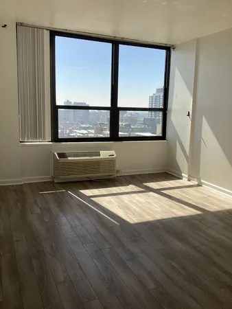 a view of empty room with window