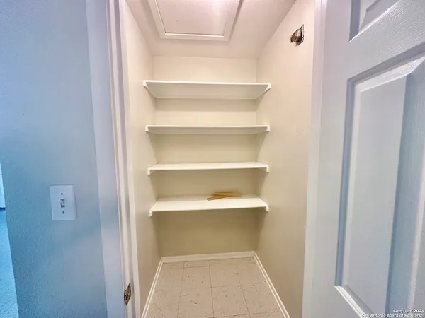 $1,100 | 132 South Mansfield Street, Unit A, Pleasanton, TX 78064