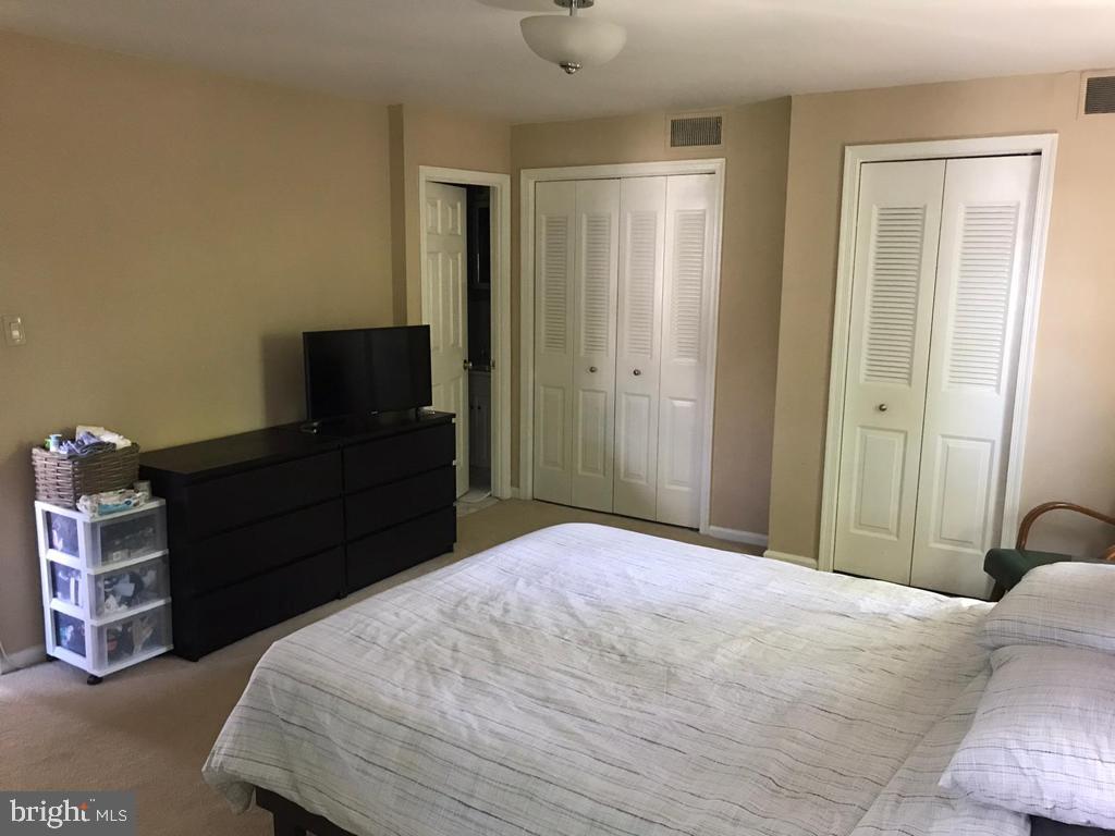 22 Llanfair Road, Unit 8 Ardmore, PA 19003 - Photo 7 of 11