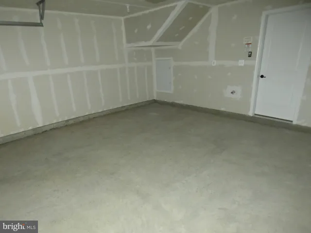 $2,595 | 1014 Trestle Drive, Fredericksburg, VA 22401