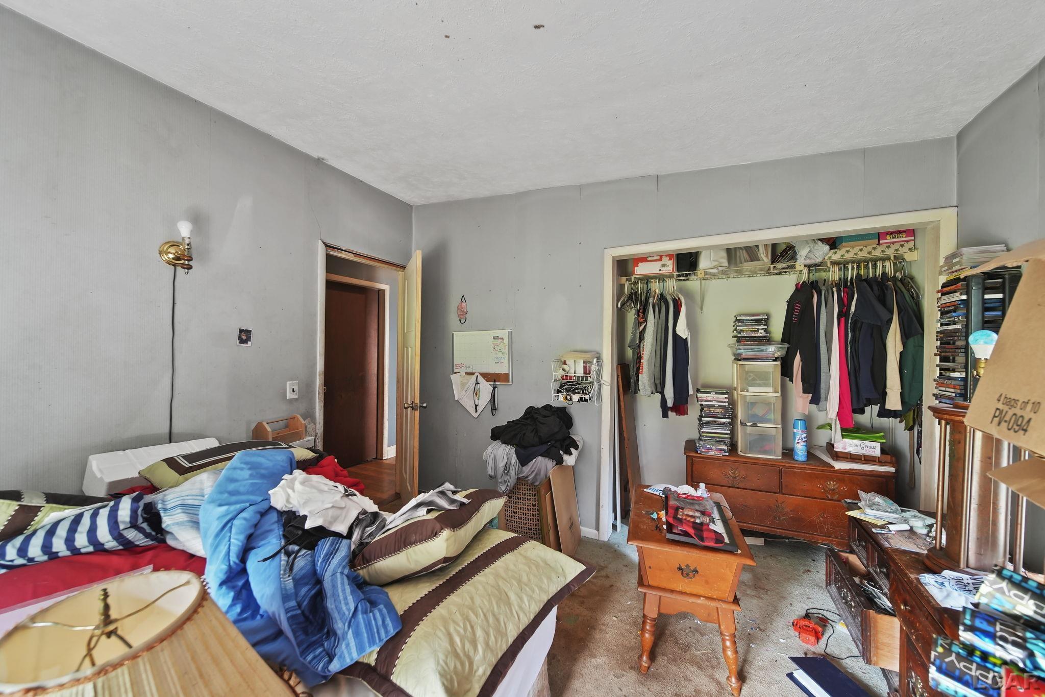 3205 Emery Road Adrian, MI 49221 - Photo 21 of 37 50180715-9e87bb99-254c-4b9d-9248-c854aef81d62.JPG