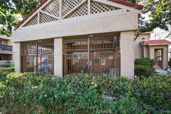 $3,450 | 2381 Archwood Lane, Unit 184, Simi Valley, CA 93063