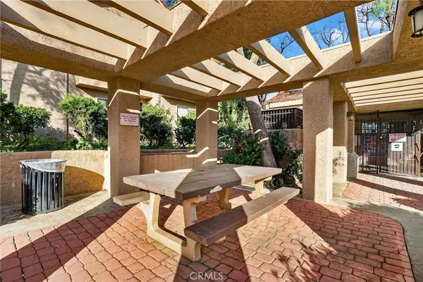 $3,450 | 2381 Archwood Lane, Unit 184, Simi Valley, CA 93063