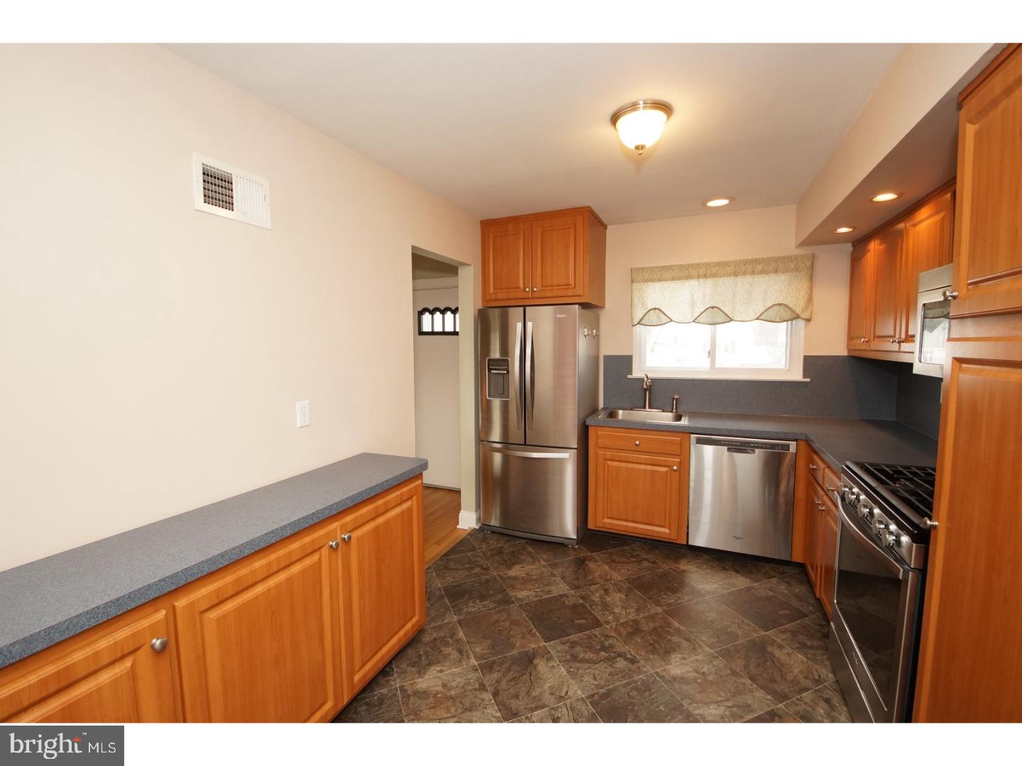 238 George Dye Road Hamilton, NJ 08690 - Photo 8 of 25