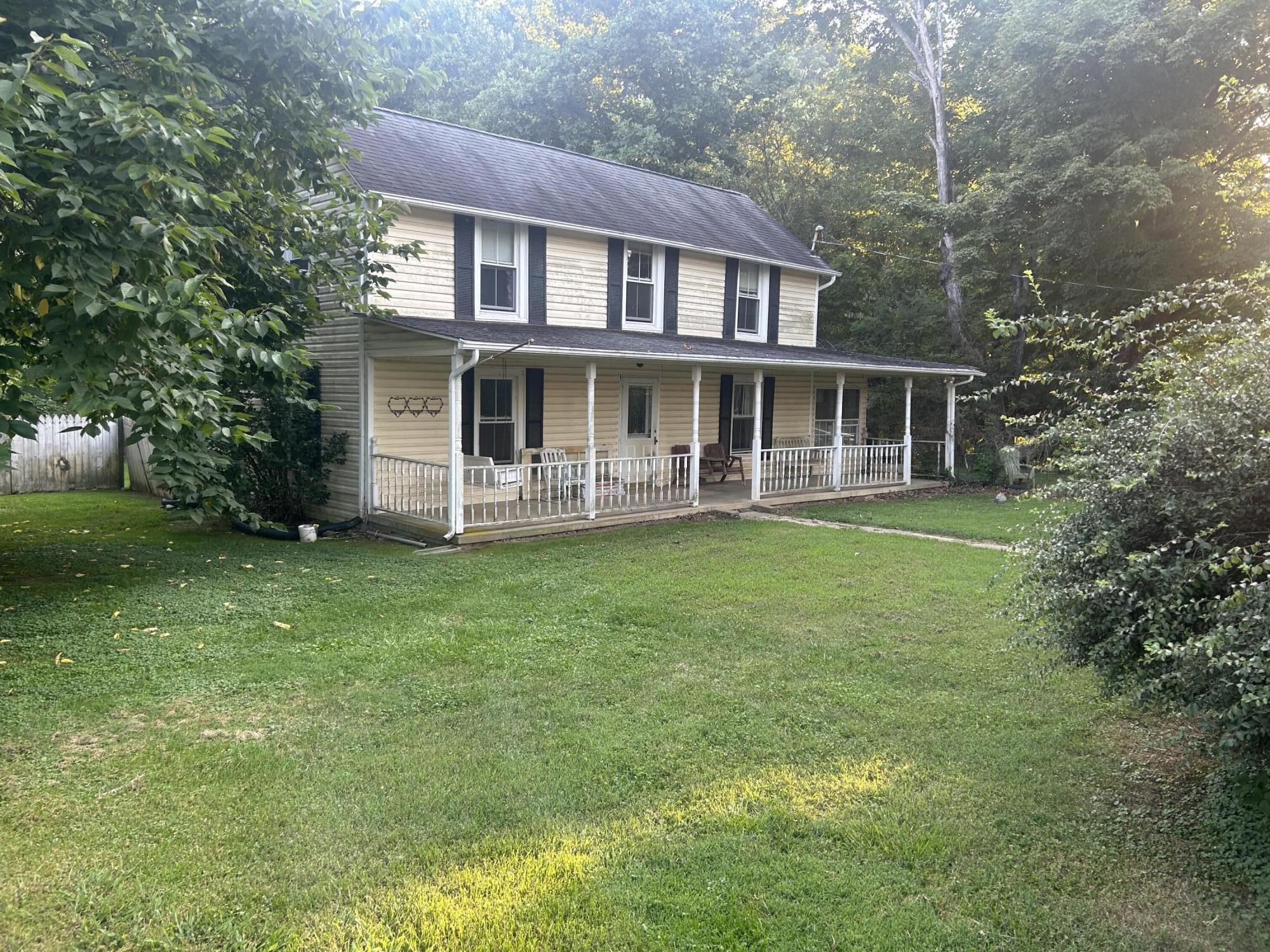 347 Jim Elliott Road Elizabethton, TN 37643 - Photo 2 of 15 IMG-4226