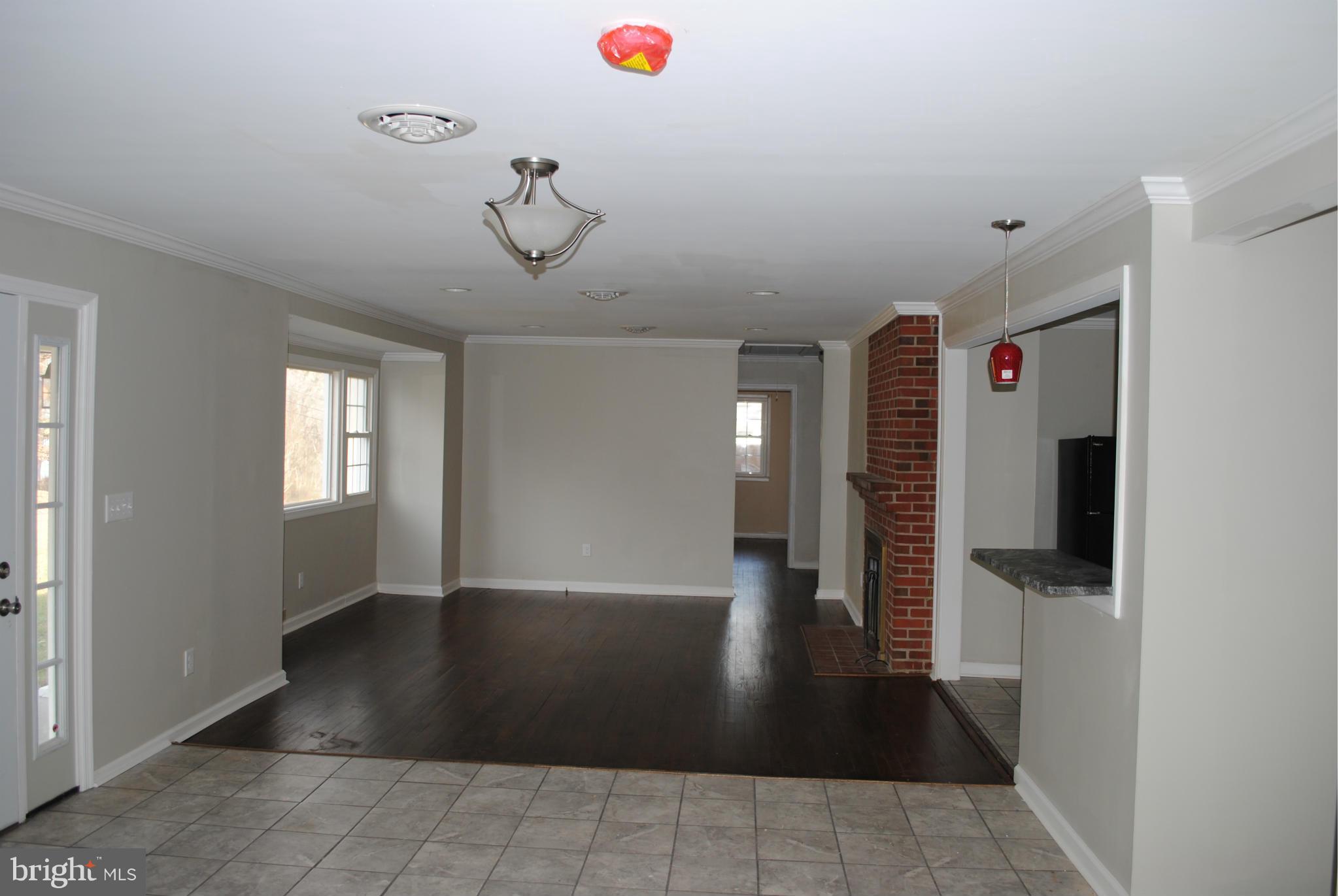 7571 Quaker Neck Road Chestertown, MD 21620 - Photo 4 of 21 Living Room