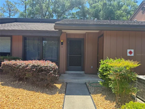 $209,000 | 19660 Southwest 83rd Place Road, Unit C17, Dunnellon, FL 34432
