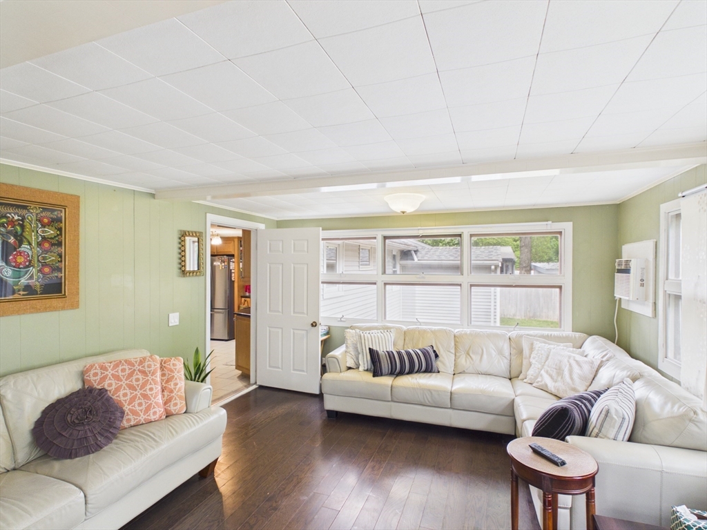 41 Essex Road Sharon, MA 02067 - Photo 17 of 42