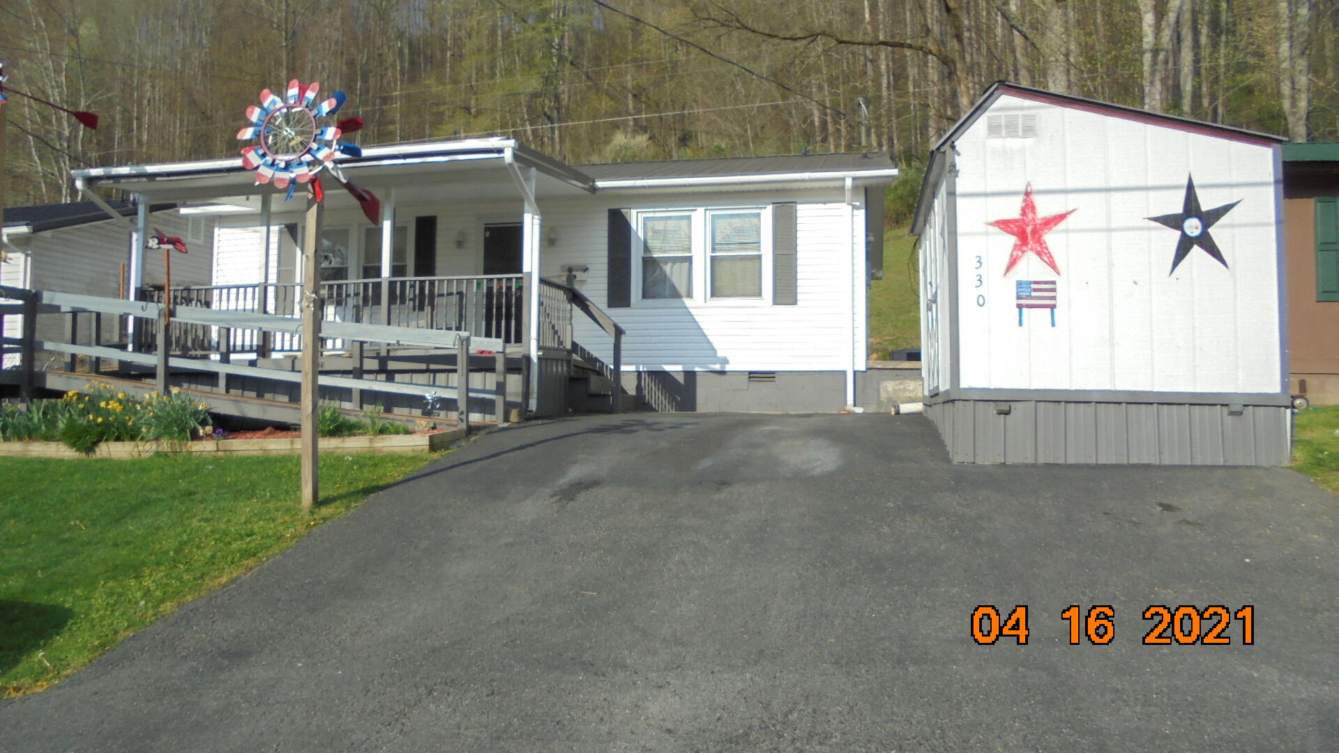 330 Ridge Avenue Appalachia, VA 24216 - Photo 4 of 31 330 Ridge Ave
