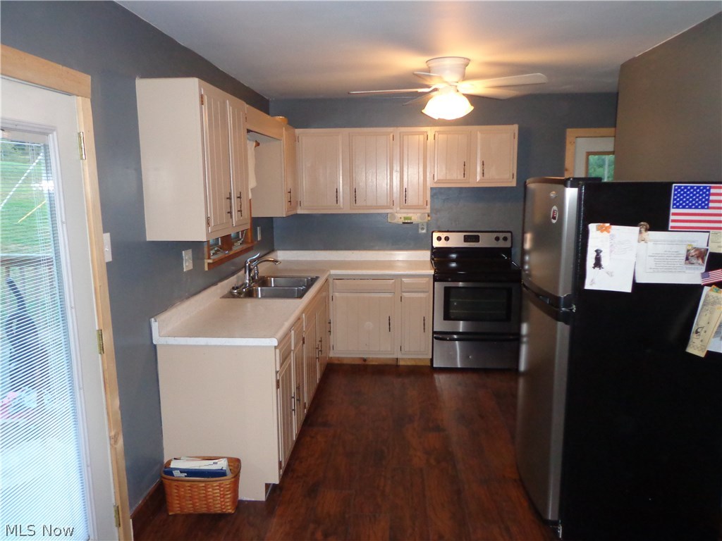 9245 Frazeysburg Road Dresden, OH 43821 - Photo 5 of 18