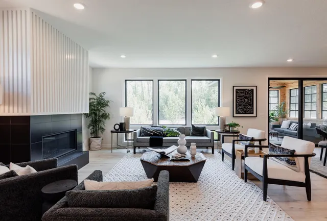 $1,149,900 | 3729 Knightsbridge Ln Lake, Lake Elmo, MN 55042