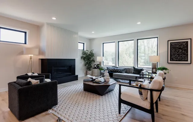 $1,149,900 | 3729 Knightsbridge Ln Lake, Lake Elmo, MN 55042