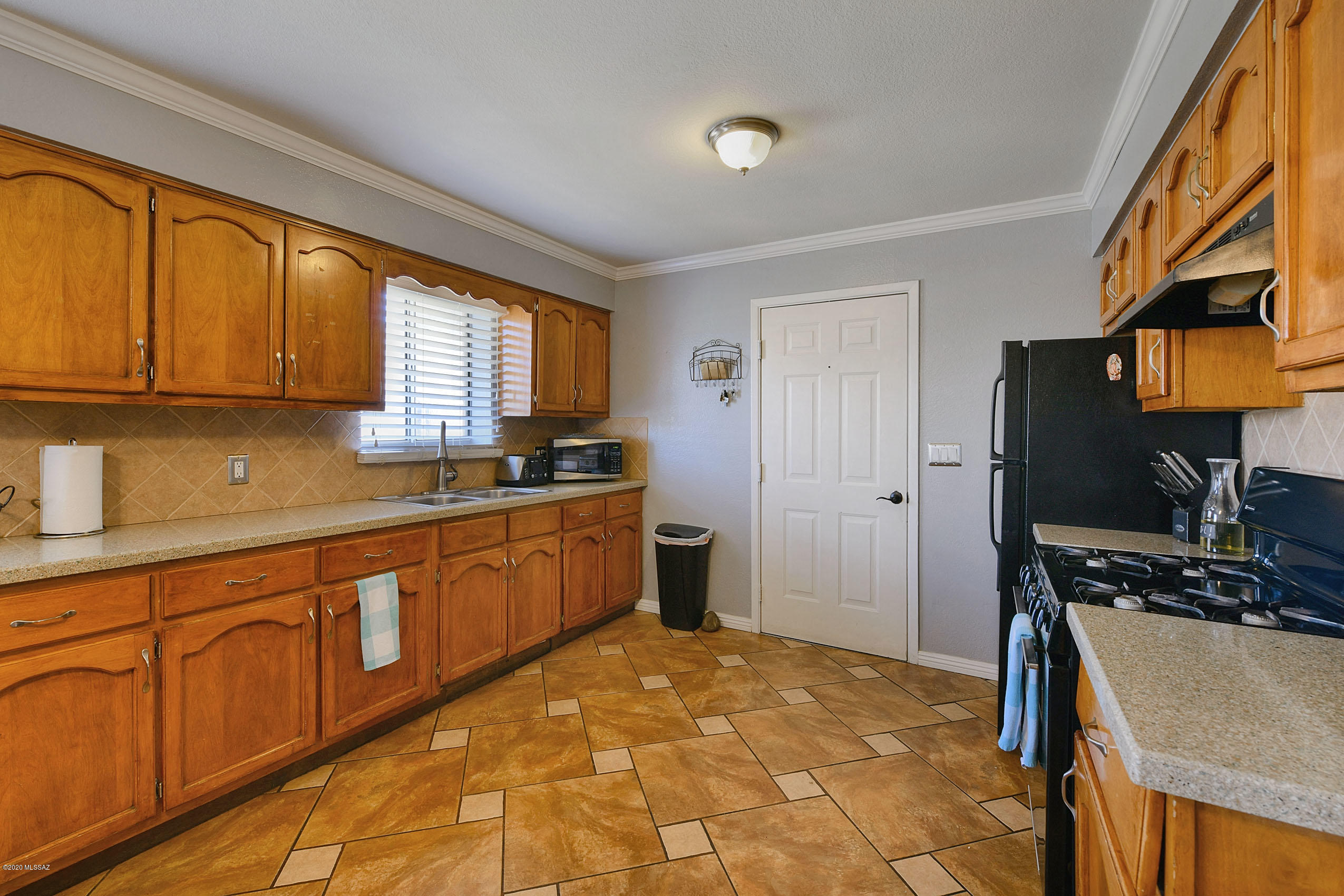 364 West Lerdo Road Tucson, AZ 85756 - Photo 7 of 18 Gallery Image 7