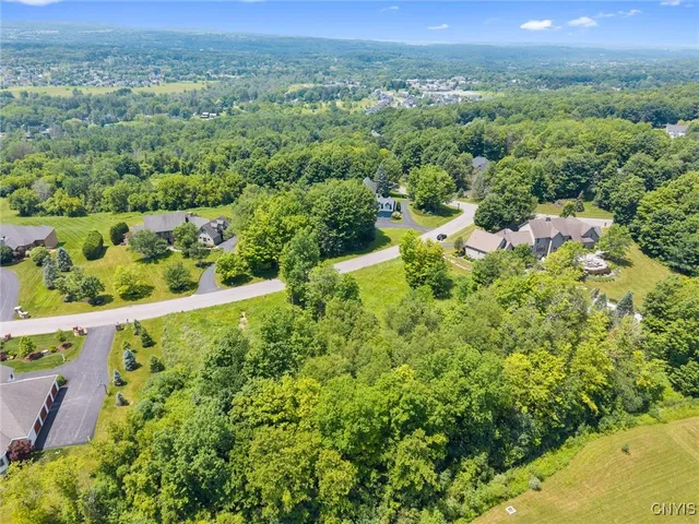 $174,900 | 7103 Kittiwake Run, Unit 1, Manlius, NY 13104