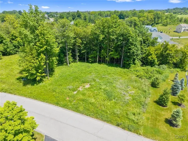 $174,900 | 7103 Kittiwake Run, Unit 1, Manlius, NY 13104