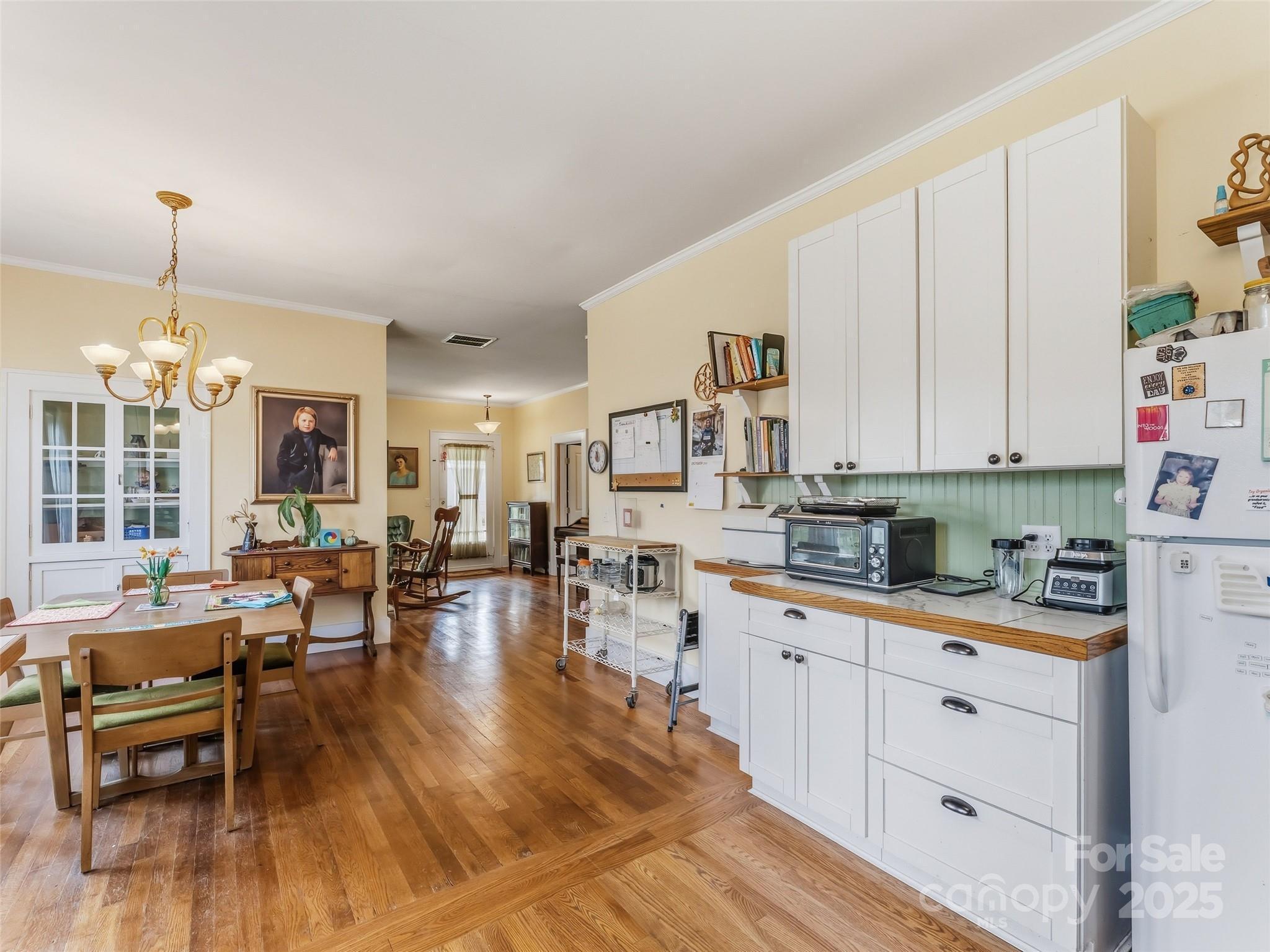 422 East Blue Ridge Road East Flat Rock, NC 28726 - Photo 12 of 26 Gallery Image 12
