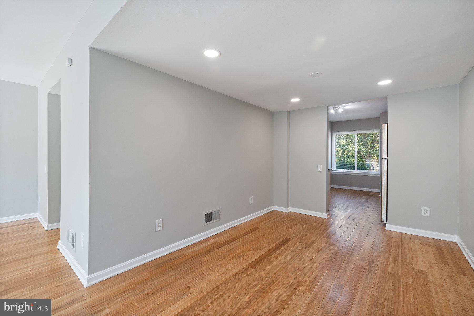19422 Thomas Farm Road Montgomery Village, MD 20886 - Photo 14 of 36 Dining Room