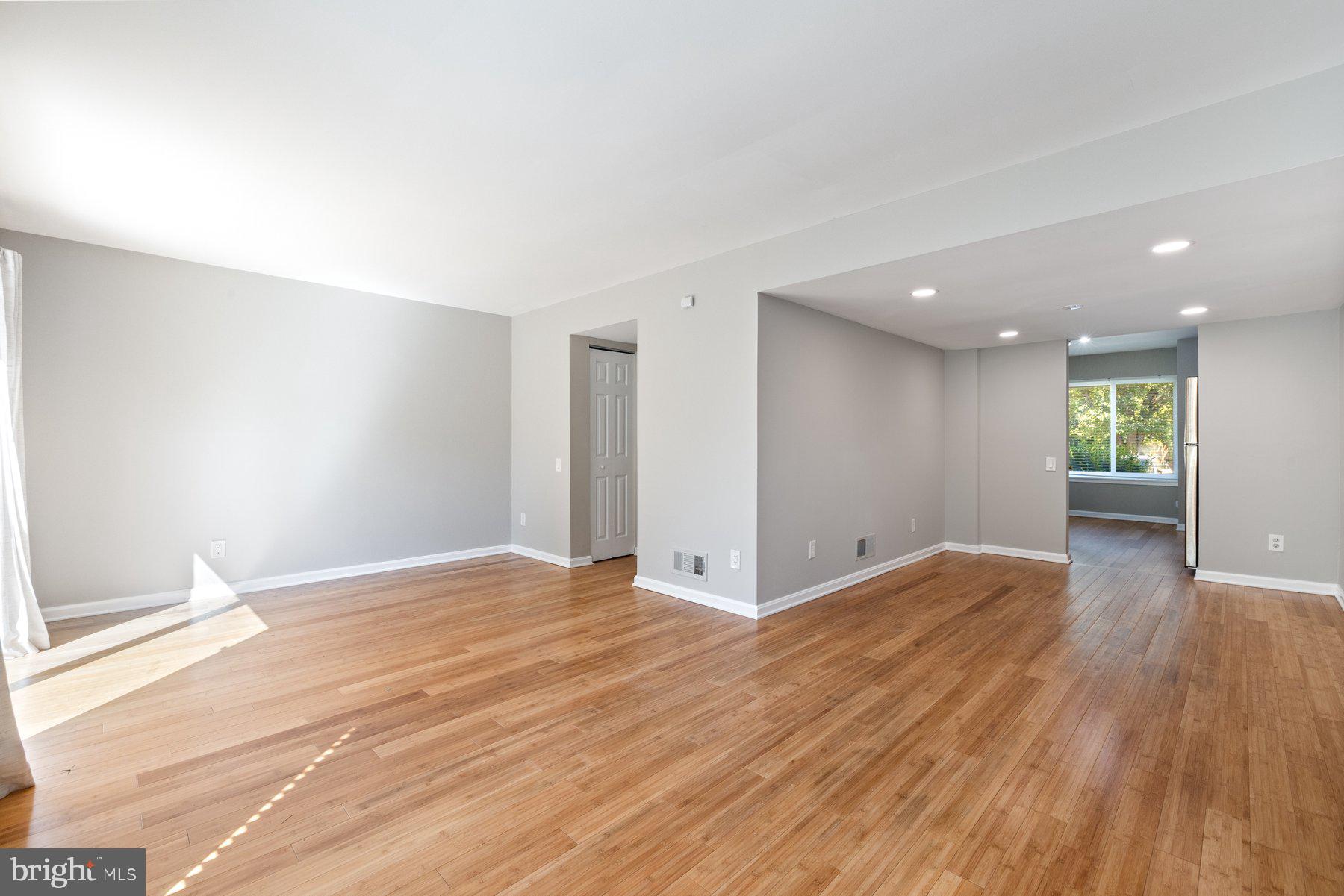 19422 Thomas Farm Road Montgomery Village, MD 20886 - Photo 17 of 36