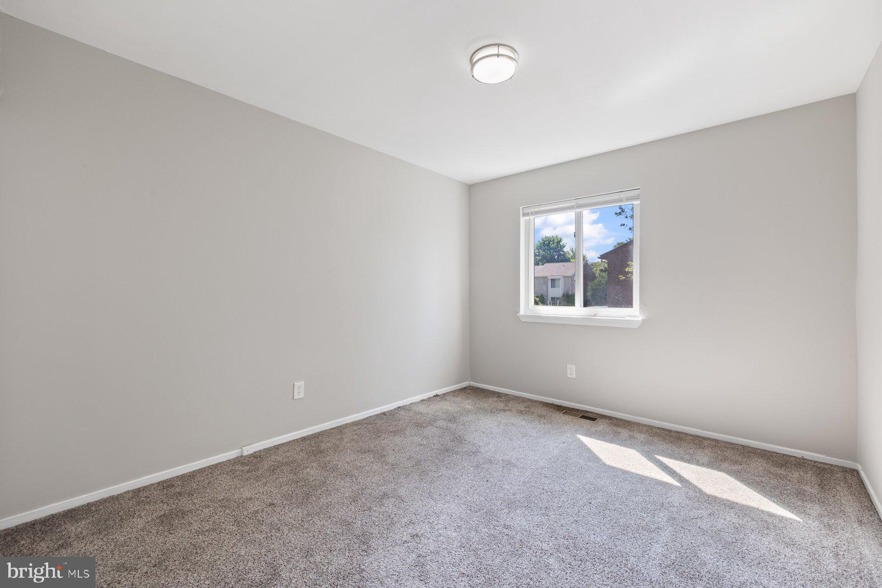 19422 Thomas Farm Road Montgomery Village, MD 20886 - Photo 23 of 36 Upper Level Bedroom 1