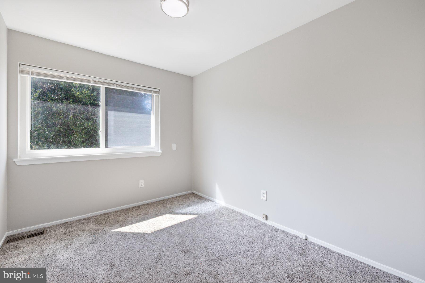 19422 Thomas Farm Road Montgomery Village, MD 20886 - Photo 25 of 36 Upper Level Bedroom 2