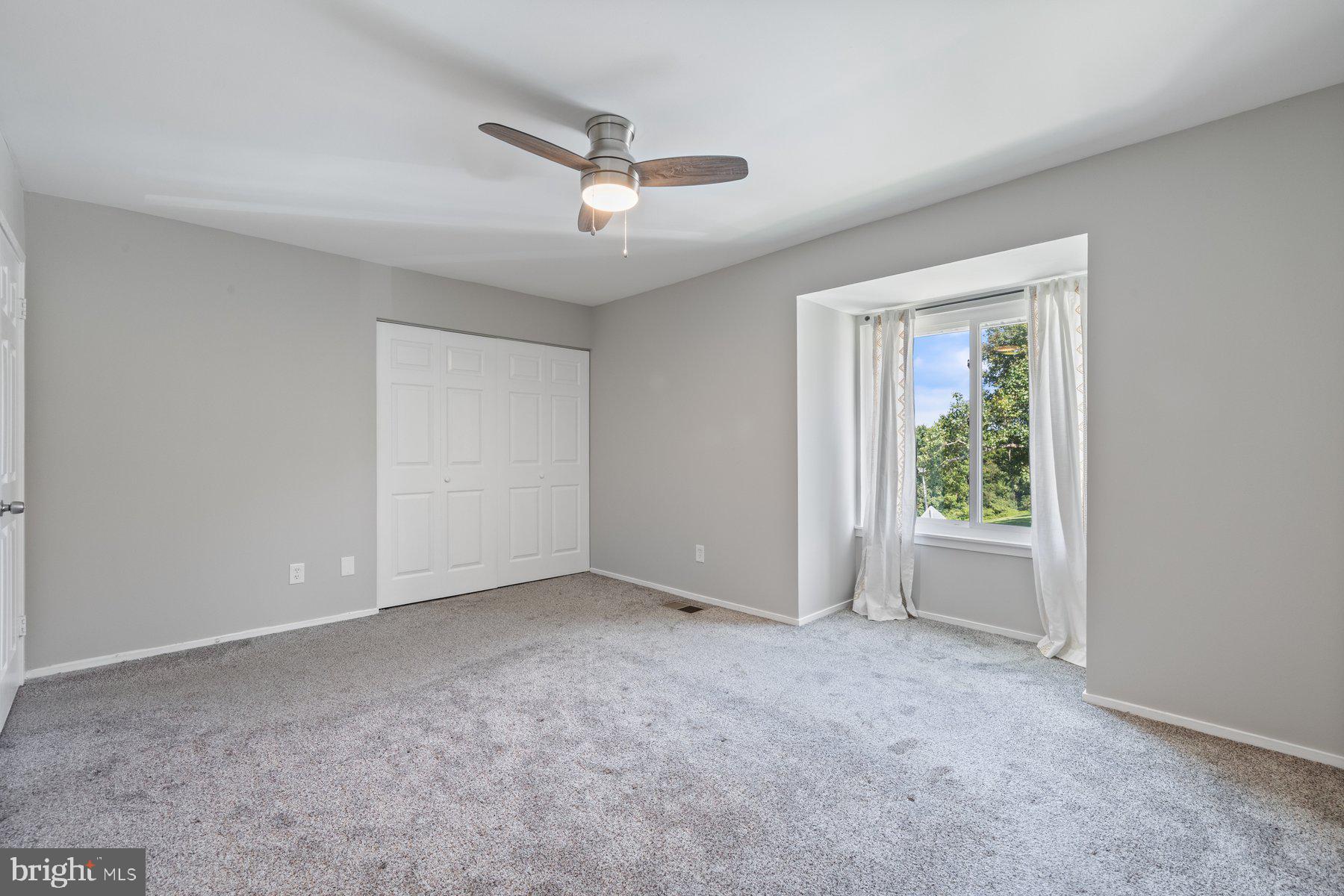 19422 Thomas Farm Road Montgomery Village, MD 20886 - Photo 28 of 36