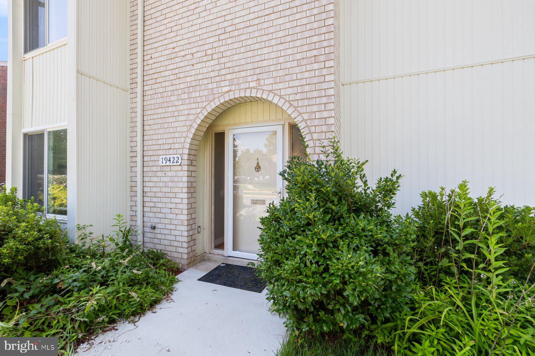 19422 Thomas Farm Road Montgomery Village, MD 20886 - Photo 3 of 36