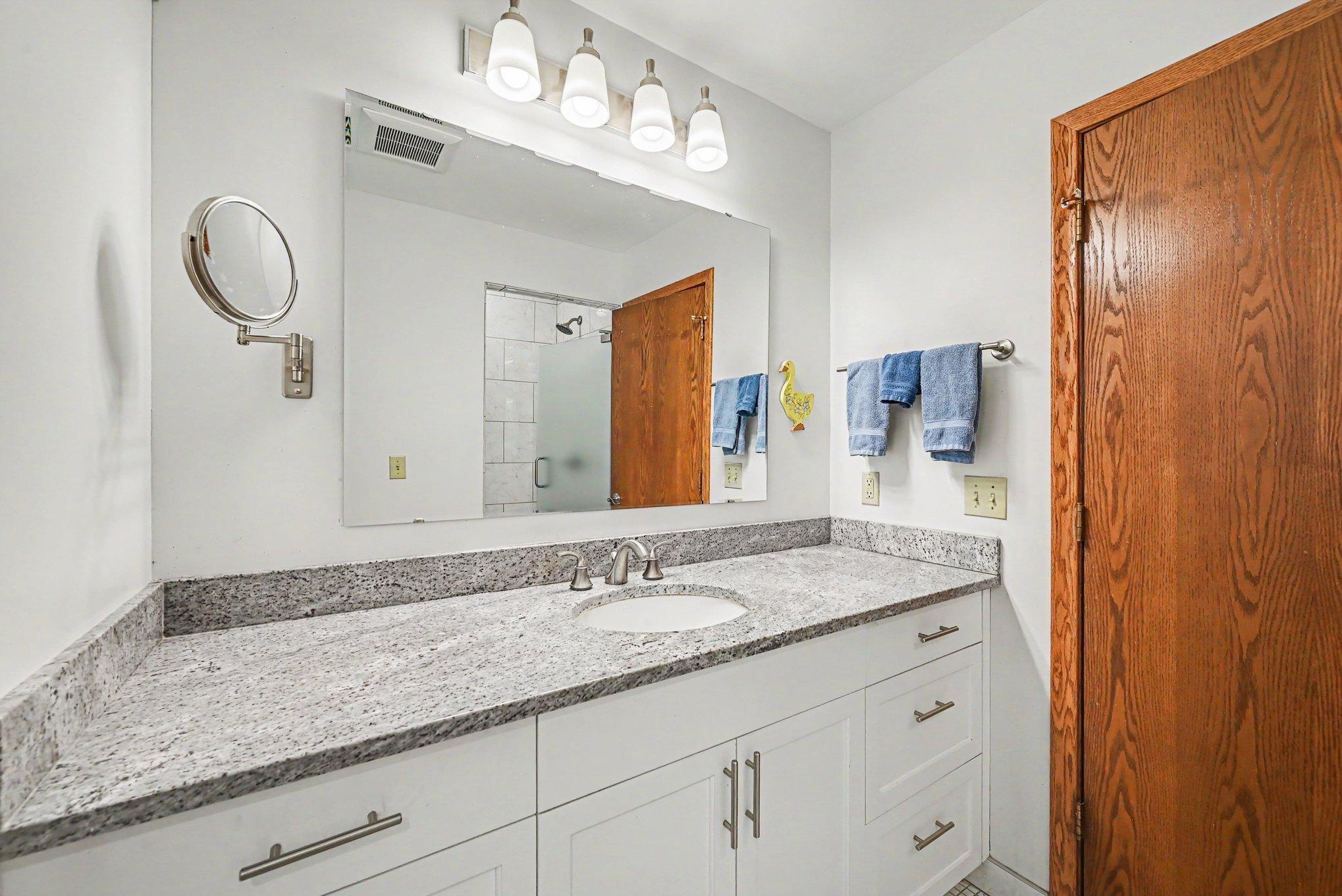 400 Milbert Road Minnetonka, MN 55305 - Photo 4 of 14