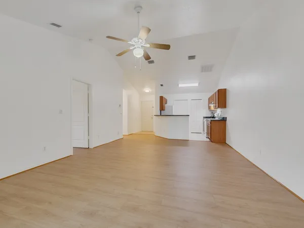 $1,950 | 11171 Airport Drive, Sebastian, FL 32958