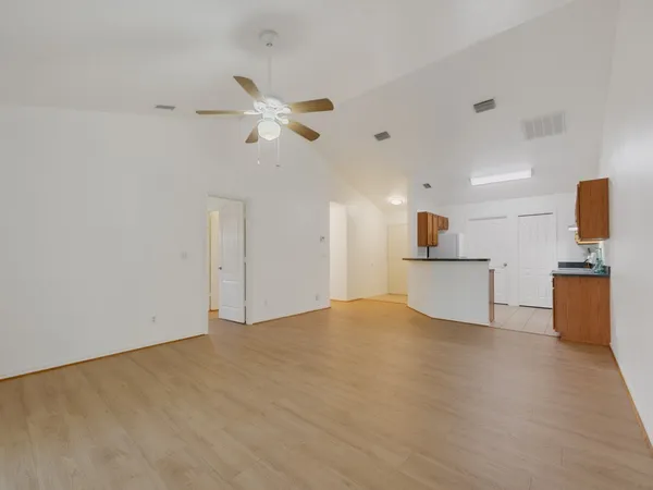 $1,950 | 11171 Airport Drive, Sebastian, FL 32958