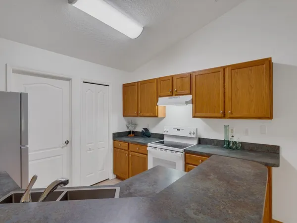 $1,950 | 11171 Airport Drive, Sebastian, FL 32958